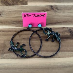 Betsey Johnson rhinestone lizard drop earrings NWT